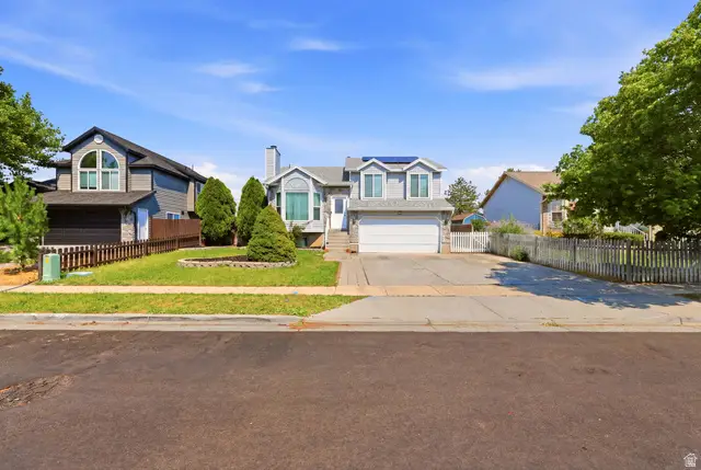 5697 S Esprit Dr, Kearns, UT 84118 - #2