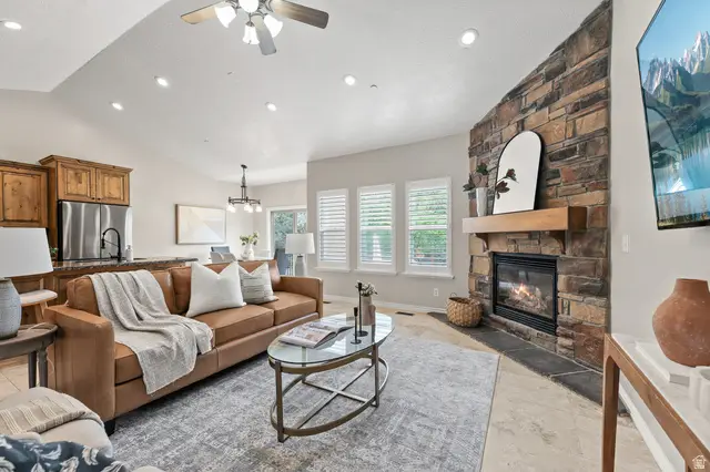 14982 S Winged Bluff Ln E, Draper, UT 84020 - #2