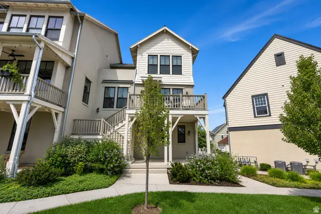 10561 S Boathouse Cir, South Jordan, UT 84095 - #3