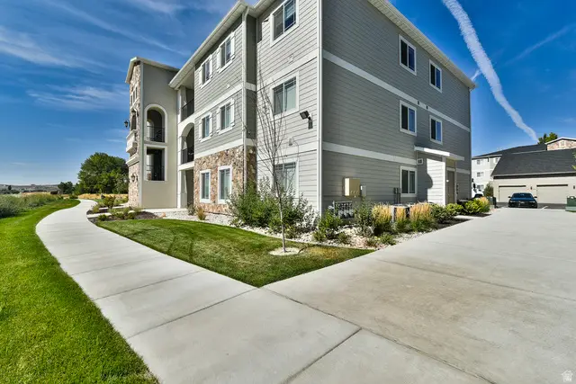 249 W Ridge Rd, Saratoga Springs, UT 84045 - #1