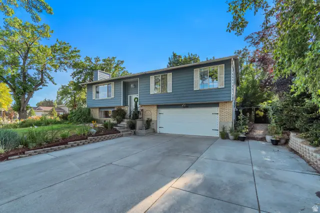 5998 S Blue Stone Cir, Murray, UT 84123 - #2