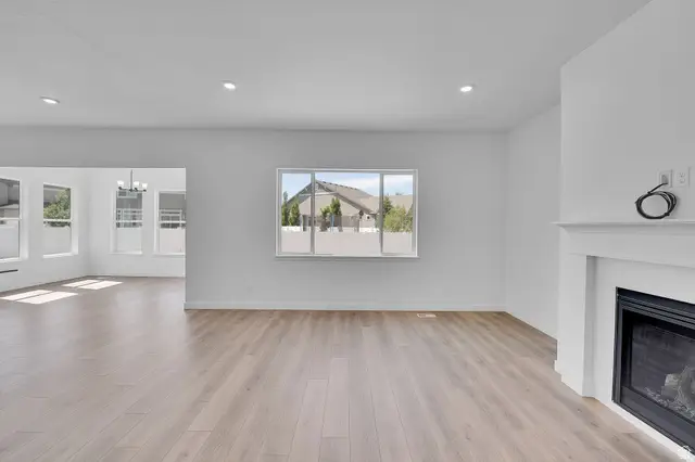 253 E Polaris Dr S #105, Saratoga Springs, UT 84045 - #3