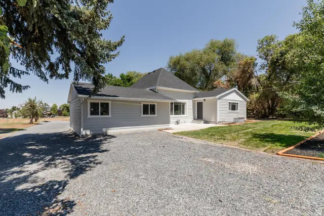 225 W 8800 S, Paradise, UT 84328 - #1