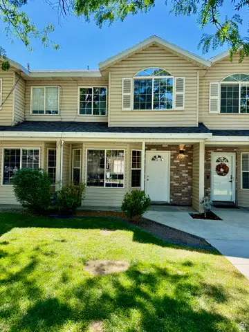 2724 S Centerbrook Dr, West Valley City, UT 84119 - #3
