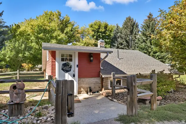 667 N Rapid Rd, Inkom, ID 83245 - #1
