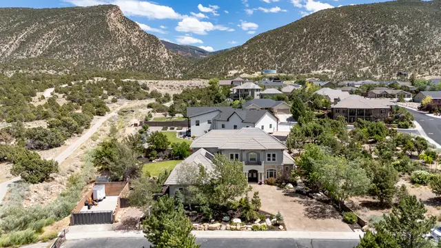 2204 Bridgewater Rd, Cedar City, UT 84721 - #3