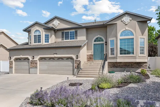 1060 W Oldham Dr N, North Salt Lake, UT 84054 - #2