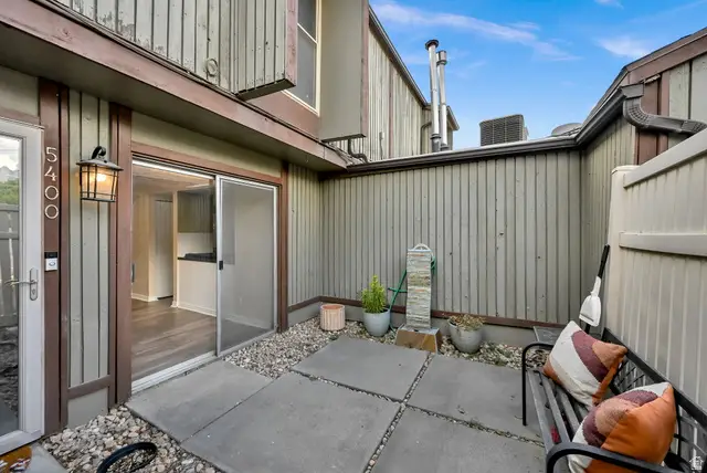 5400 S Tonalea Dr, Murray, UT 84107 - #3