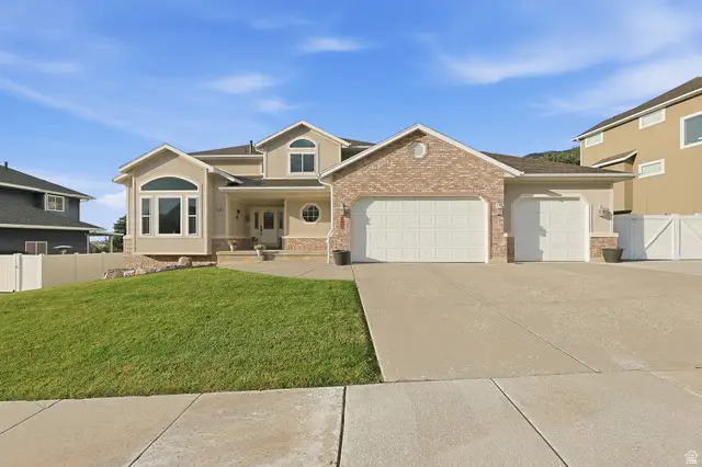 1361 E Martha Dunyon Cir, Draper, UT 84020 - #2