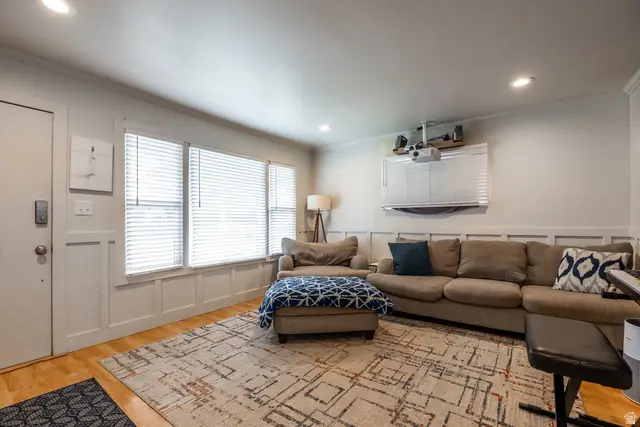 658 E Locust St, Sandy, UT 84070 - #3