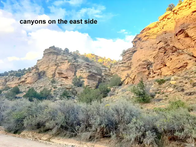 3366 Thompson Canyon Rd N #B, Thompson, UT 84540 - #2