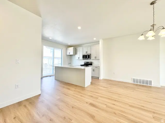 1650 N Main St, Layton, UT 84041 - #2