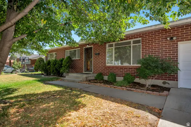 6871 S Springbrook Way E, Cottonwood Heights, UT 84121 - #3