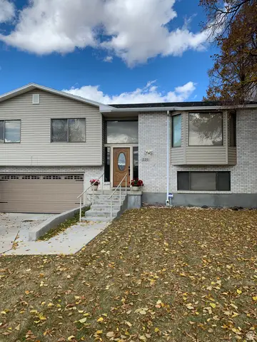 220 W Mill Rd, Ferron, UT 84523