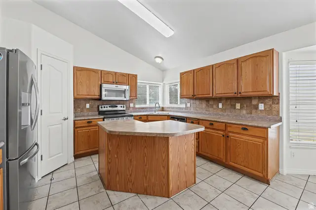 309 E 1525 N, Layton, UT 84041 - #3