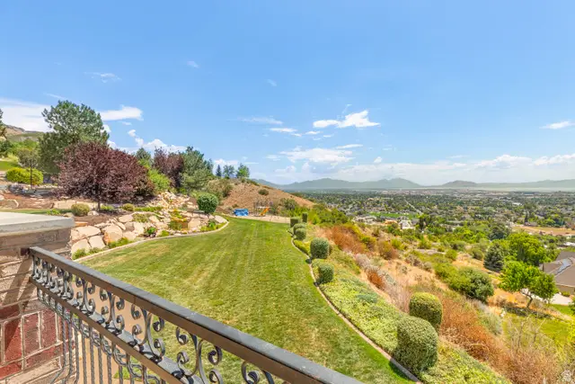 3331 W Bear Canyon Ln N, Cedar Hills, UT 84062 - #3