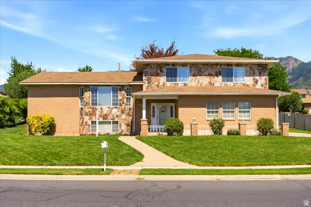 1388 N Hillsboro Dr, Layton, UT 84040 - #2