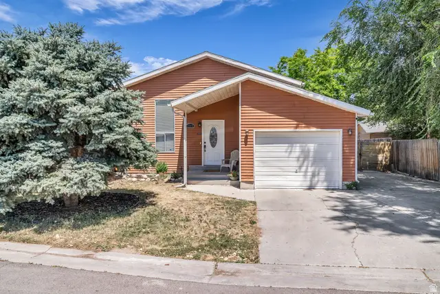 4598 W Archer Ln, West Valley City, UT 84120 - #2