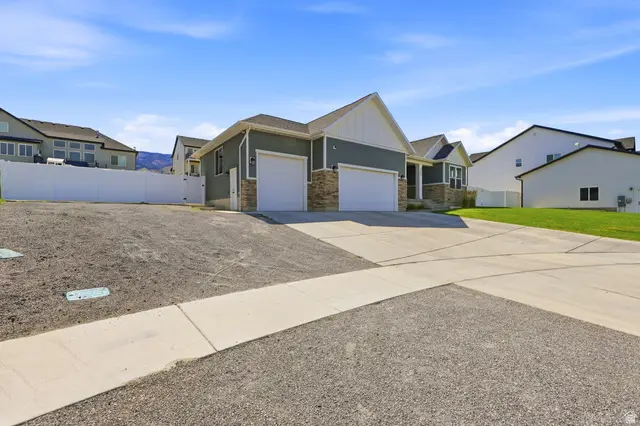 3641 S Hiawatha Cir, Saratoga Springs, UT 84045 - #3