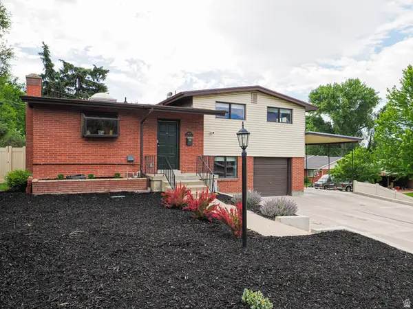 4601 S Creekview Cir, Murray, UT 84107
