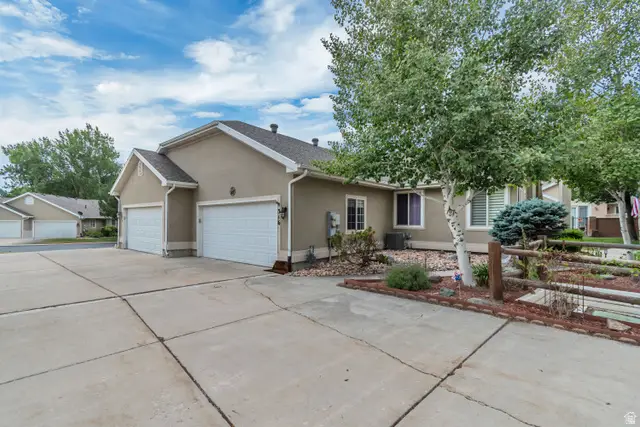 316 E Pavilion Cir, Saratoga Springs, UT 84045 - #2