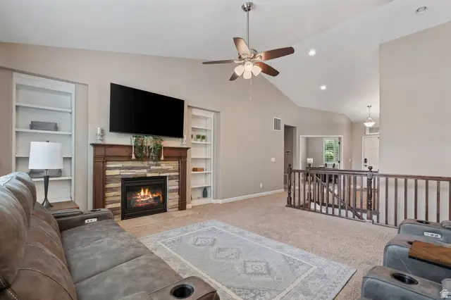 11173 S Village Grove Ln, South Jordan, UT 84095 - #2