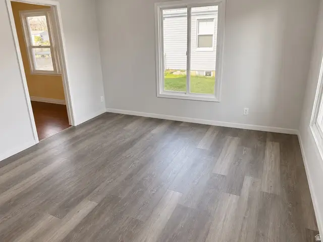 275 N Lakeview Dr, Clearfield, UT 84015 - #2
