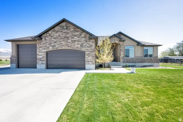302 Old Farm Rd, Erda, UT 84074 - #1