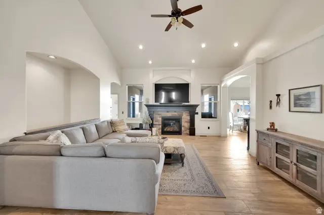 302 Old Farm Rd, Erda, UT 84074 - #2