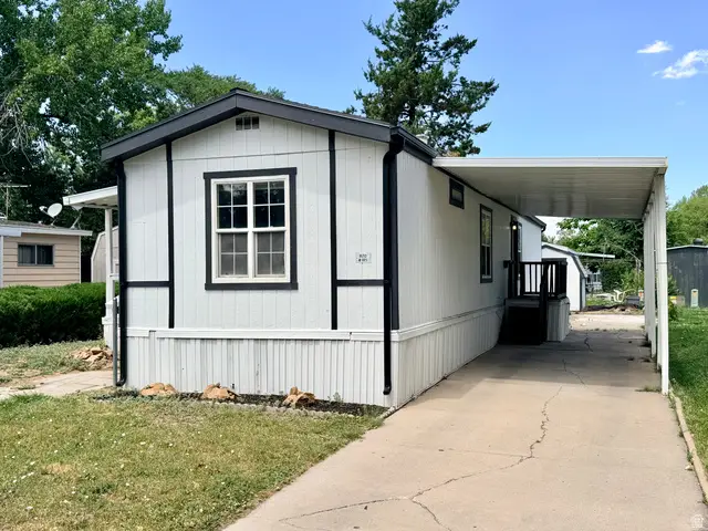 820 W Big Mountain Dr, Taylorsville, UT 84123 - #2