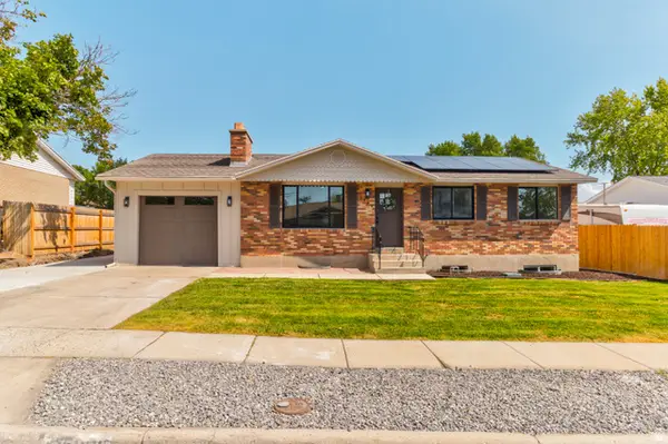 5006 W Niagara Cir, Salt Lake City, UT 84118