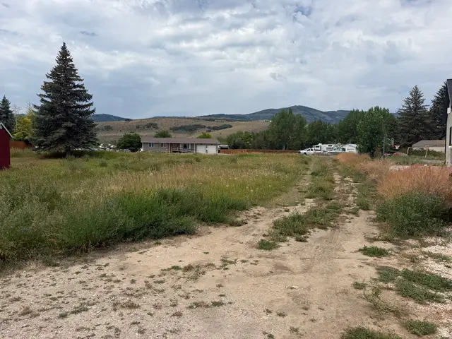 411 N Sunrise Dr, Garden City, UT 84028 - #1