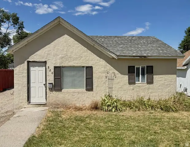 320 Lincoln St, American Falls, ID 83211 - #1