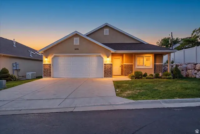 2195 E 1075 N, Layton, UT 84040 - #1