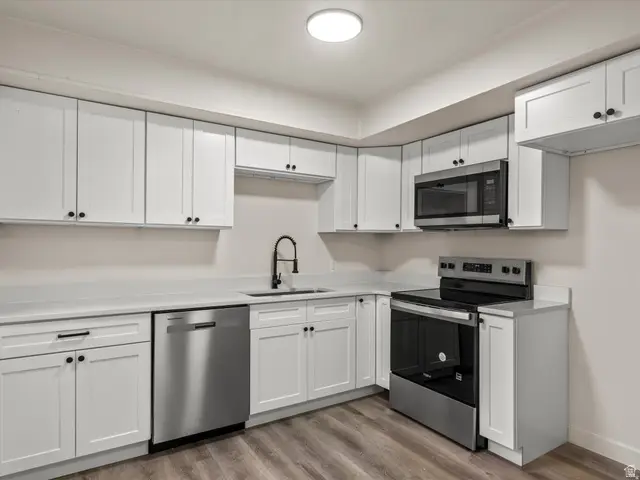 3885 Grandview Dr, Ogden, UT 84403 - #2