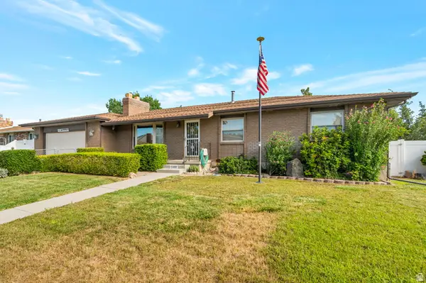 2498 W Swasey Dr, Taylorsville, UT 84129