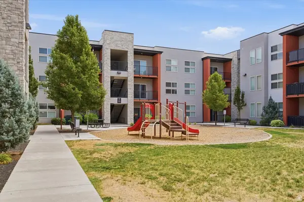875 S Depot St #246 B, Clearfield, UT 84015