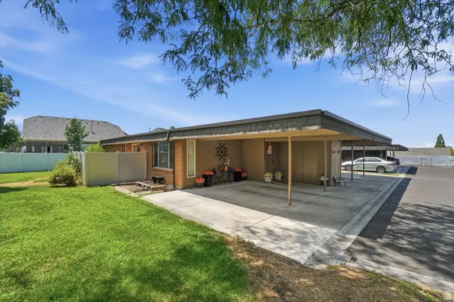 1025 Bristol Rd, Fruit Heights, UT 84037 - #3