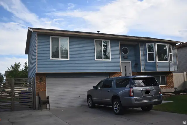 5259 W Bluebonnet Cir, West Jordan, UT 84084 - #2