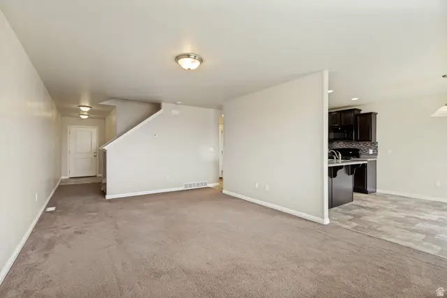 716 W Broad Stripes Dr, Bluffdale, UT 84065 - #3