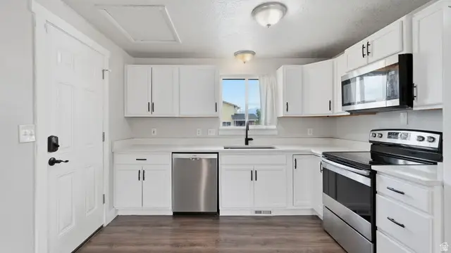 9070 S Corliss Ave, West Jordan, UT 84088 - #2