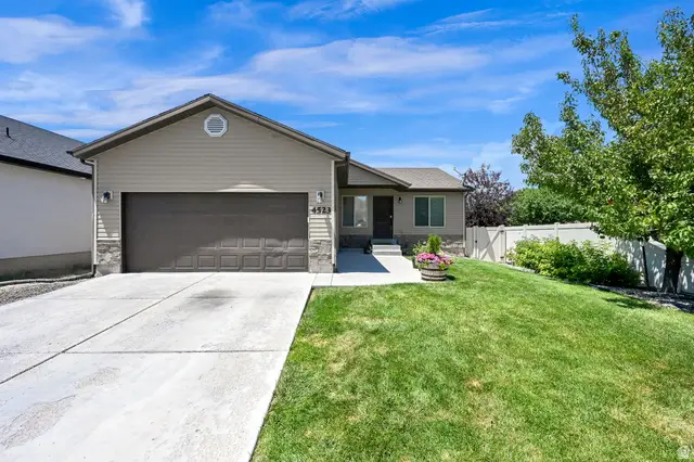 4523 N Buckboard St, Eagle Mountain, UT 84005 - #2