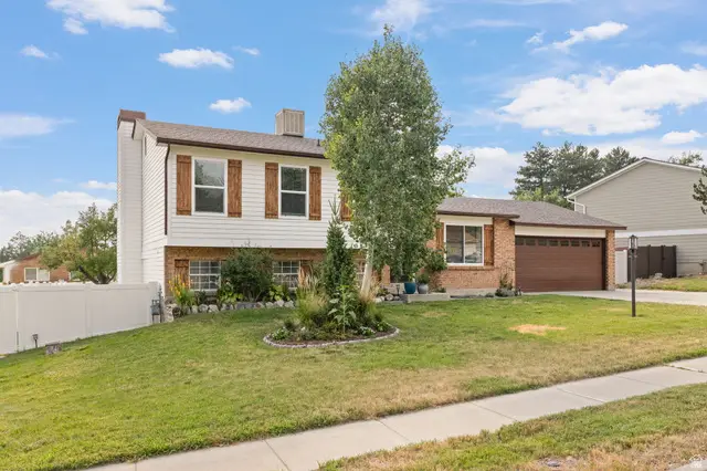 12152 S Cinnamon Ridge Rd, Sandy, UT 84094 - #1