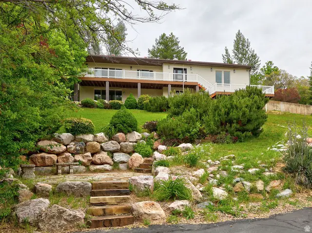 198 Oakwood Dr, Layton, UT 84040 - #1