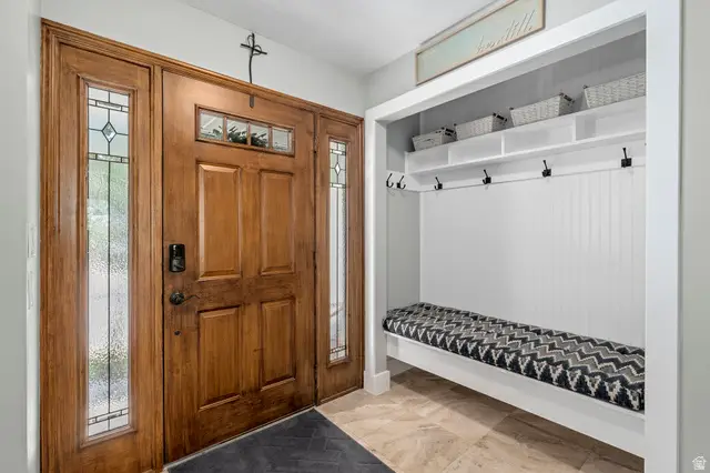 10927 S Lostwood Dr, Sandy, UT 84092 - #2