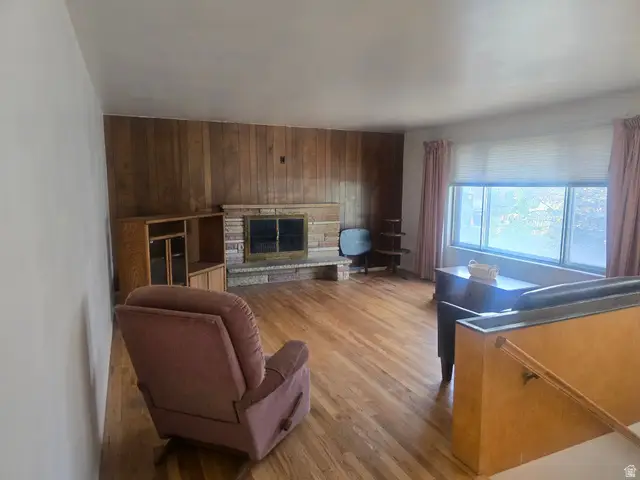 247 E Nicoletti Dr, Midvale, UT 84047 - #3