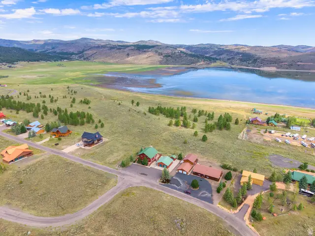 425 E Anglers Loop, Panguitch, UT 84759 - #2