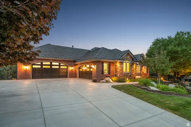 4220 Summerwood Dr, Bountiful, UT 84010 - #2