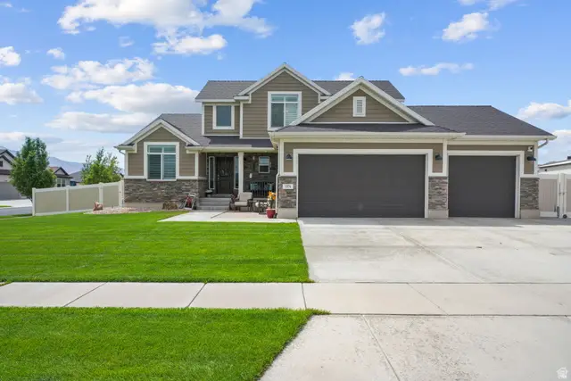 1576 E Lowe Peak Dr, Eagle Mountain, UT 84005 - #3