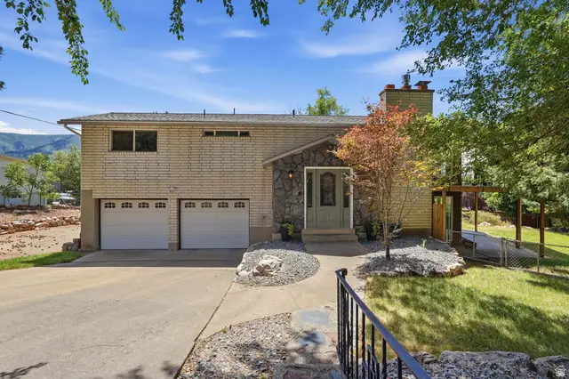 565 E 3200 N, North Ogden, UT 84414 - #1
